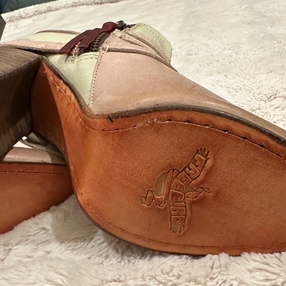 Freebird Jerome Blush booties, size 10 (fits like a 9 as these run small/narrow) - Picture 8 of 10